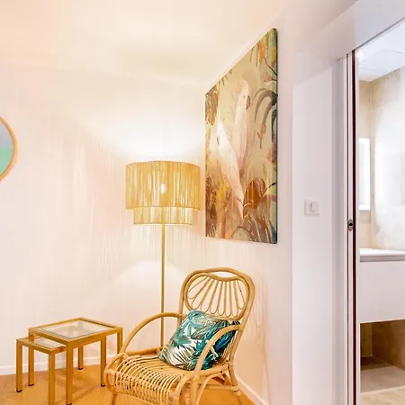 Hotel Les Pins Blancs En Provence