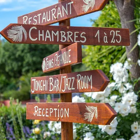 酒店 Les Pins Blancs En Provence 3*
