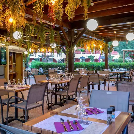 Les Pins Blancs En Provence 勒穆伊